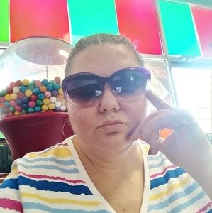 Meet your Posher, Edna